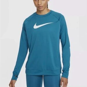 Nike Swoosh Run Women's Running Crew Size S